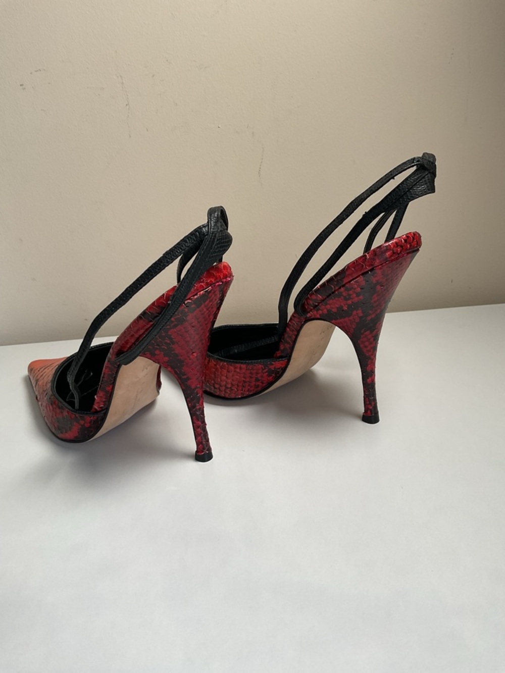 Laundry By Shelli Segal Red Snakeskin Crisscross Ankle-Strap Pumps - Picture 4 of 6